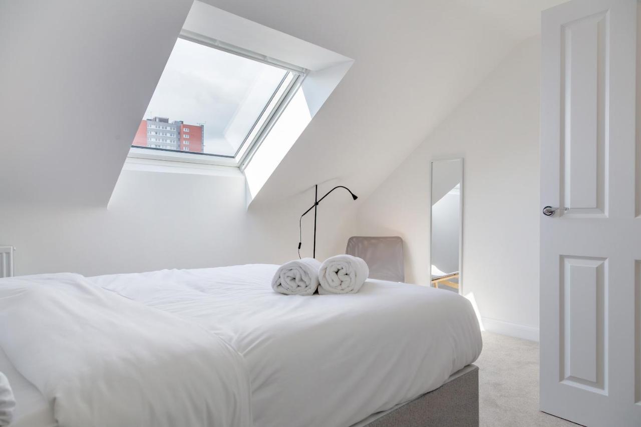 Pass The Keys Cheerful 4 Bed Central Townhouse Garden & Parking Villa Birmingham Exterior photo